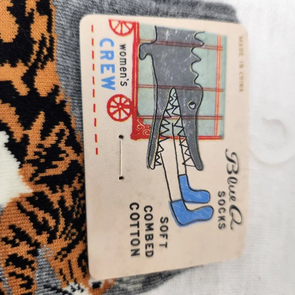 New BLUE Q Women's People I Love: Cats Crew Socks Size 5-10